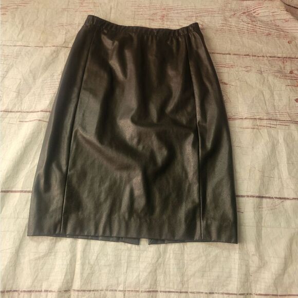 Babaton Faux Leather Mini Skirt Size 2 - Picture 1 of 5